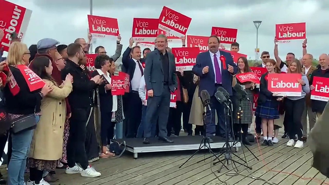 Sir Keir Starmer speaks to crowds in Chatham