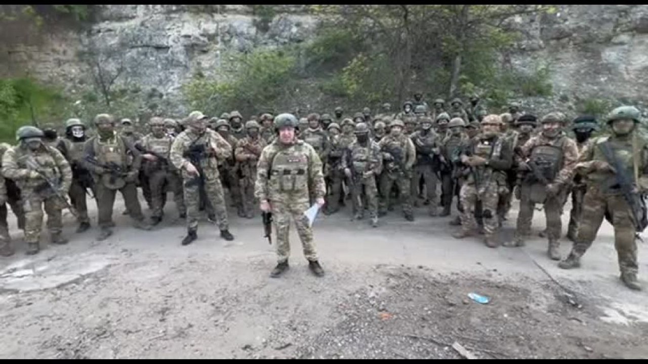 Capo gruppo Wagner: senza munizioni, il 10 maggio lasciamo Bakhmut