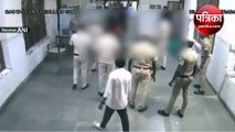 गैंगस्टर टिल्लू की हत्या का नया CCTV फुटेज सामने आया: जेलकर्मी देखते रहे तमाशा, होगी कार्रवाई