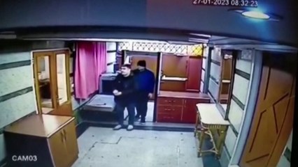 بعد طرد 4 موظفين بسفارتها في باكو.. #إيران تطالب 4 دبلوماسيين أذربيجانيين بمغادرة أراضيها: "عناصر غير مرغوب بها" #العربية