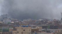 أعمدة الدخان تتصاعد في سماء #الخرطوم جراء الاشتباكات  #العربية