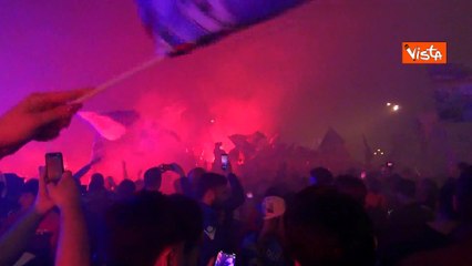 Scudetto Napoli, i tifosi in strada subito dopo la vittoria