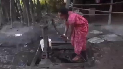 দঃদিনাজপুরঃ শুনলে অবাক হবেন, নলকূপেও মিলছে না বিশুদ্ধ পানীয় জল