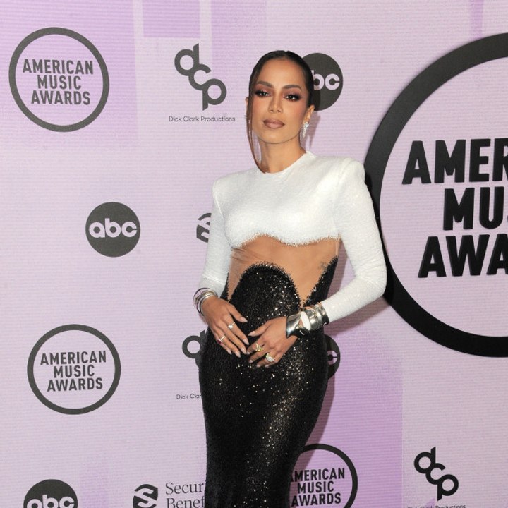 Anitta suffered bathroom emergency during recording session with Madonna