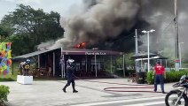 Incêndio atinge lanchonete na cabeceira da Ponte Hercílio Luz