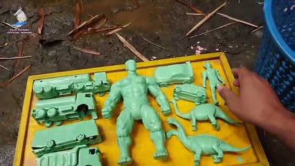 MEMBERSIHKAN MAINAN MOBIL BALAP, RAKET, TRUK PENGANGKUT PASIR, EXCAVATOR, TRUK PERTAMINA