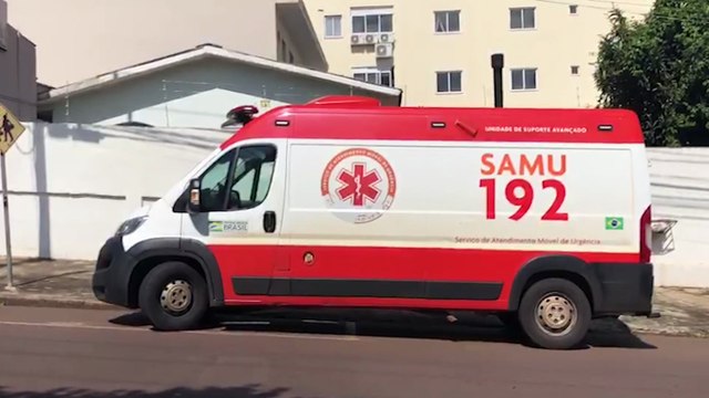 Socorristas do Samu são acionados para atenderem vítima na Rua Manaus