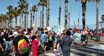 Familias protestan por la calor en las escuelas