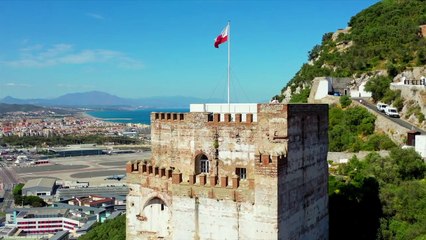 Gibraltar guitarist stages emotional rendition of God Save The King from Tower of Homage