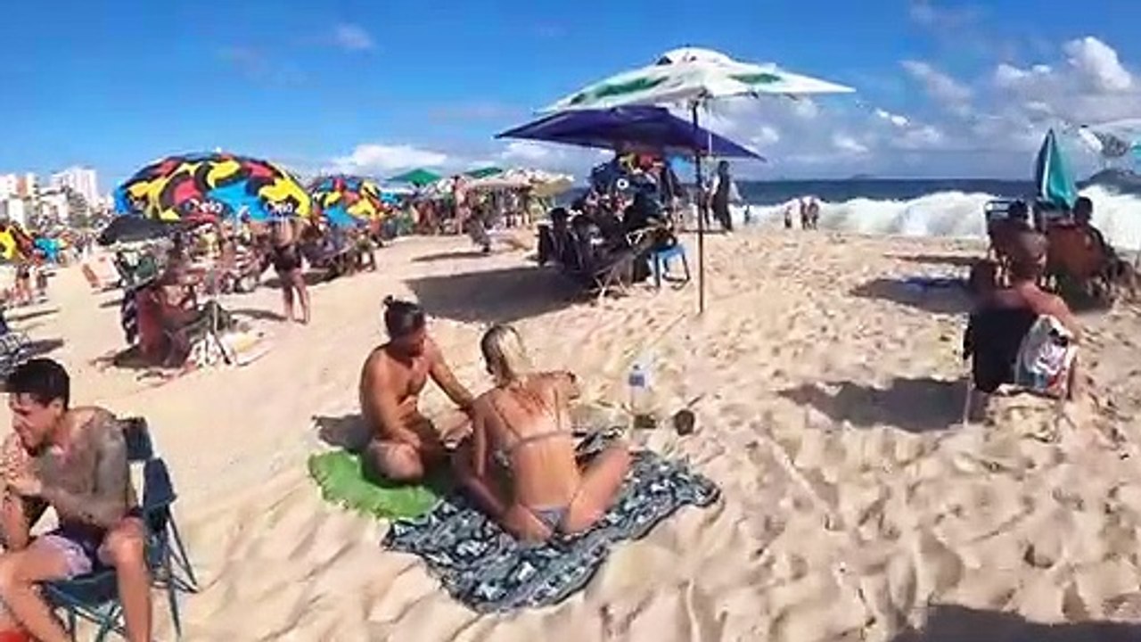----Rio de Janeiro LEBLON BEACH Walk Tour Brazil(720P_HD)_7