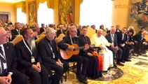 León Gieco cantó “Solo le pido a Dios” en el Vaticano