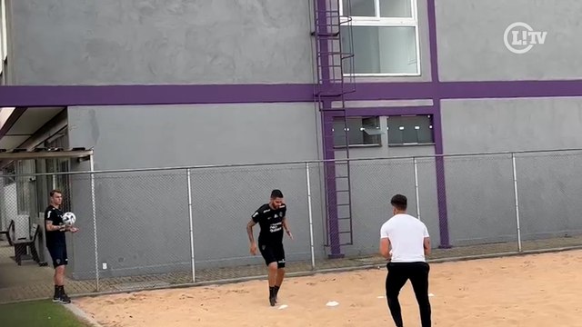 Meia do Corinthians, Renato Augusto segue trabalho de recuperação no joelho direito