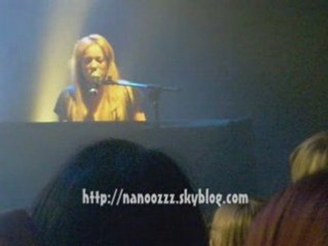 Léa Castel en live en concert a l'affranchi a marseille