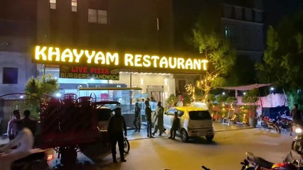 Download Video: Cousin nay khany ka Bill ❤️ hi nai liya _ daily life _ food Vlog # 2 Khayyam Restaurants fsd