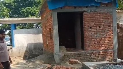 किशनगंज: खबर का असर, बस स्टैंड में सर्वजनिक शौचालय का निर्माण कार्य शुरू