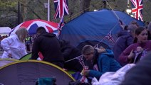 Coronation campers wake up on the Mall ahead of procession