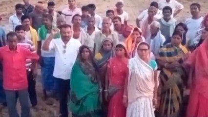 भागलपुर: अवैध खनन के विरोध में महादलितों ने किया प्रदर्शन, दबंगों की करतूत से है परेशान