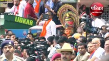 PM मोदी के बेंगलुरु रोड शो में अचानक प्रकट हो गए 'बजरंगबली', See Video - बताएगा सच