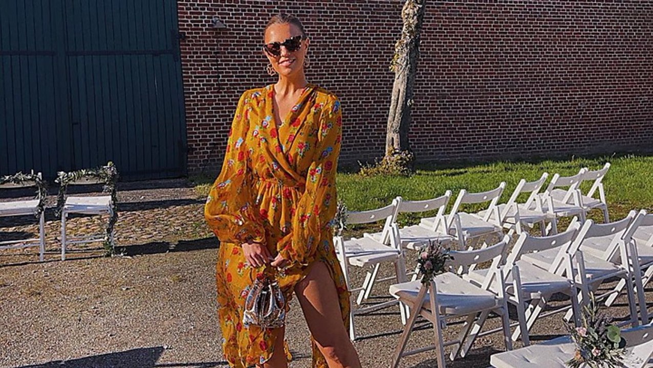 Ups! Laura Wontorras Kleid hochgeweht – hier sieht man mehr, als man soll