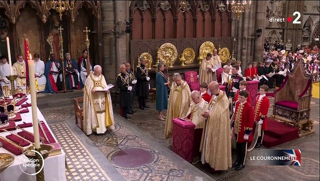 Le moment où Charles prête serment : Moi, Charles, solennellement et sincèrement en présence de Dieu...