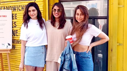 टीवी की तीन देवियां Karishma Tanna,Anusha Dandekar और Anushka Rajan साथ में आई नजर