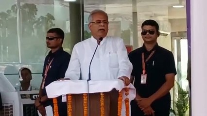 महामाया एयरपोर्ट के रनवे को देखकर मुख्यमंत्री भूपेश बघेल ने जताई खुशी, सरगुजा में एयर कनेक्टिविटी बढऩे से पर्यटन को मिलेगा बढ़ावा