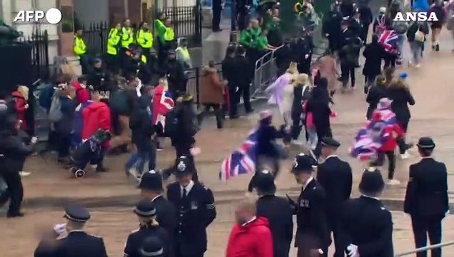 Incoronazione Carlo III, la famiglia reale sul balcone di Buckingham Palace