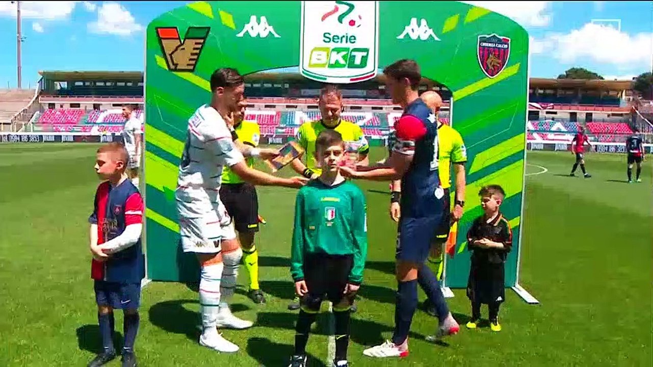 Cosenza v Venezia
