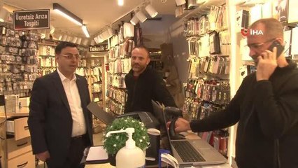 Download Video: AK Parti Milletvekili adayı Serkan Bayram Kadıköy esnafını ziyaret etti