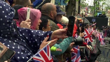 Crowds react to 'magical' Coronation procession