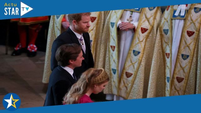 Couronnement de Charles III : le prince Harry souriant aux côtés de ses cousines pour son arrivée