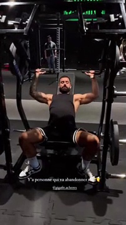 Vincent Queijo se filme lors de ses séances intensives de sport - Instagram