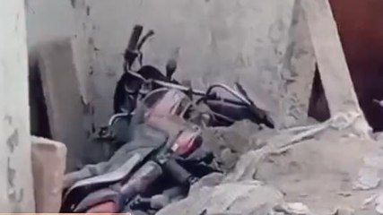 सभंल:अचानक भरभरा कर गिरी ग्रामीण की छत,चार लोग दबे