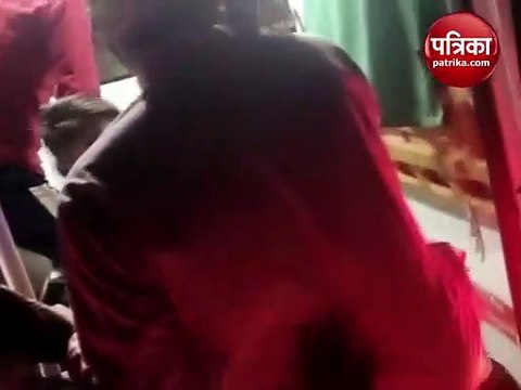 Jalaun News: 10 फिट दूर गिरा बस की छत का हिस्सा, 5 मौतों से मातम में बदलीं शादी की खुशियां