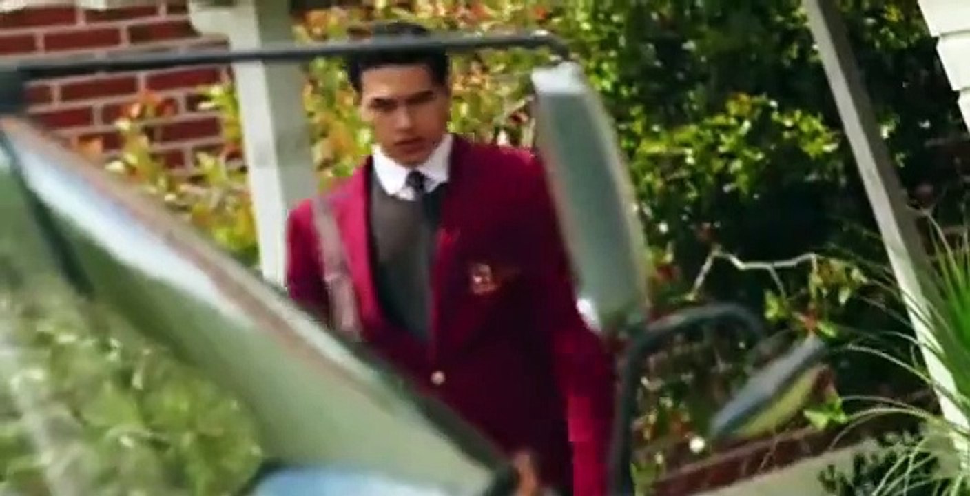 Head High S01 E04