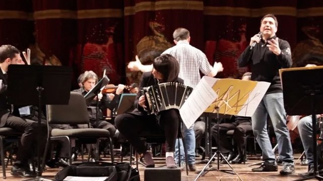 Arjantinli sanatçılar, Aşık Veysel'in Uzun İnce Bir Yoldayım eserini Türkçe seslendirdi