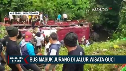 Скачать видео: Detik-Detik Bus Wisata Masuk Jurang di Kawasan Pemandian Air Panas Guci