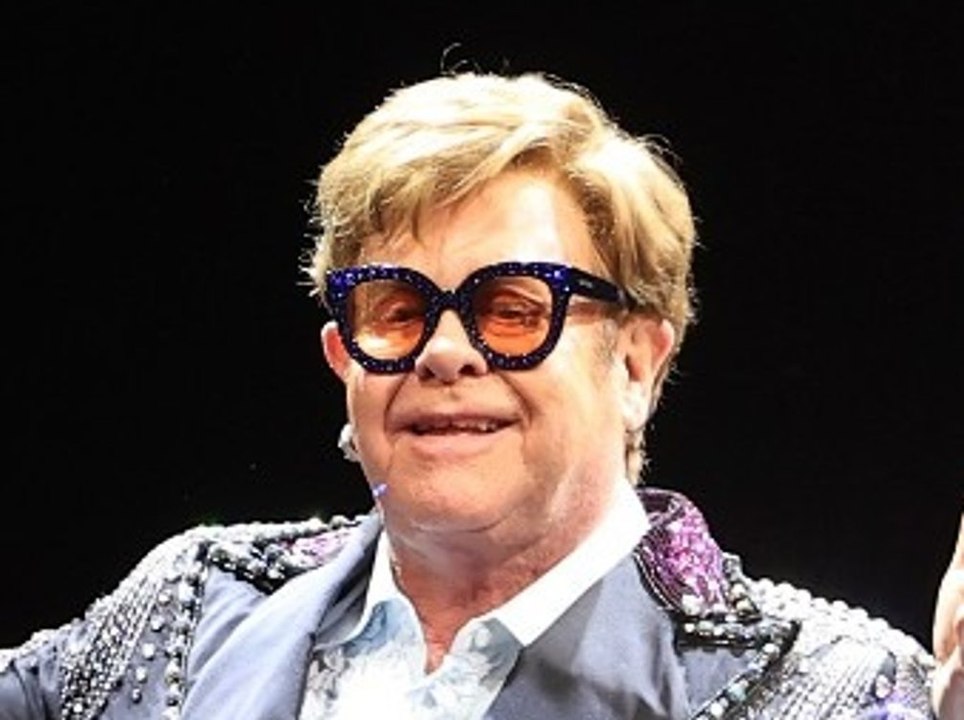 Elton John und mehr: So gratulieren die Promis Charles zur Krönung