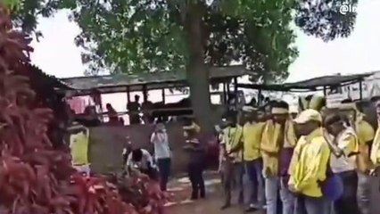 ঝাড়গ্রাম: ঝাণ্ডা গাড়া অভিযান দিয়ে সরকারের বিরুদ্ধে নামলেন কুড়মিরা!