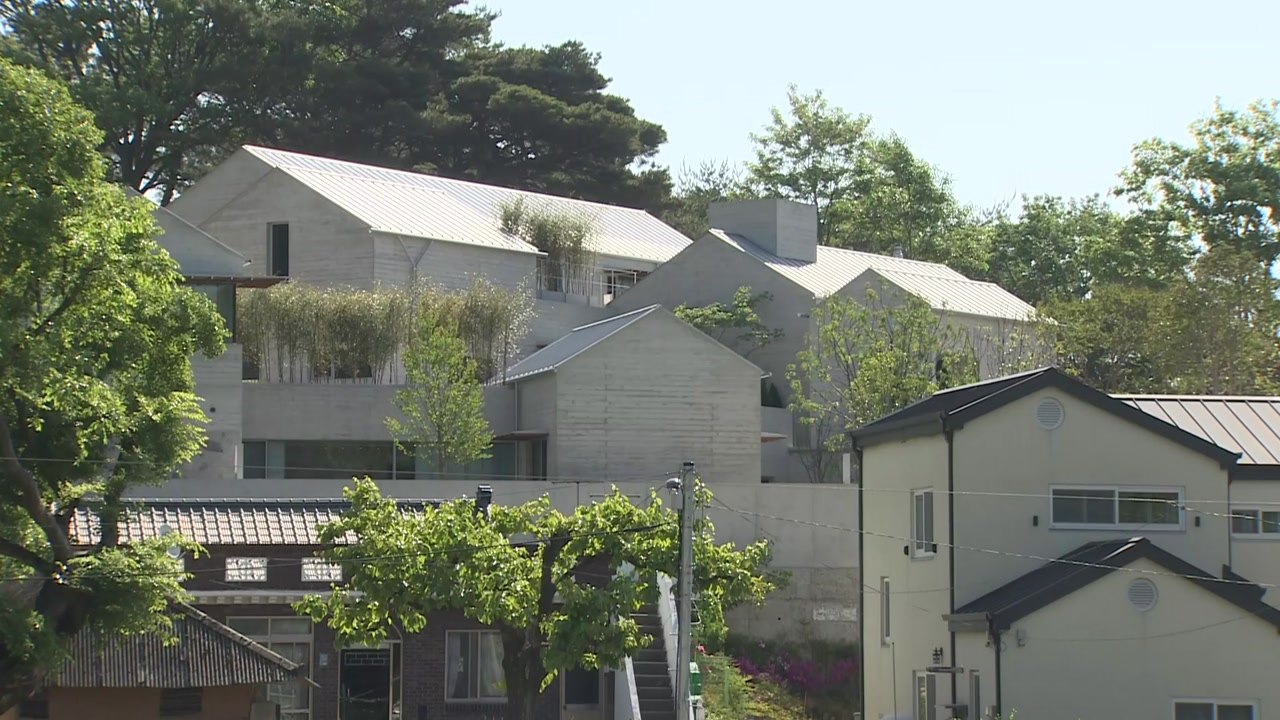 '문재인 사저 폭파' 게시글에 경찰 특공대 출동 / YTN