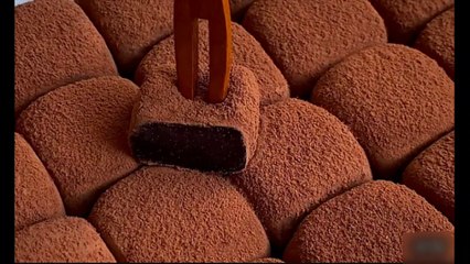 Simple way of making chocolate with milk (4 ingredients)