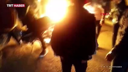 Asker eğlencesinde tehlikeli gösteri: Motosiklet alev aldı