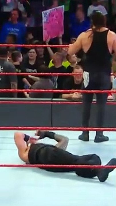 Roman-Reigns-vs-Drew-McIntyre