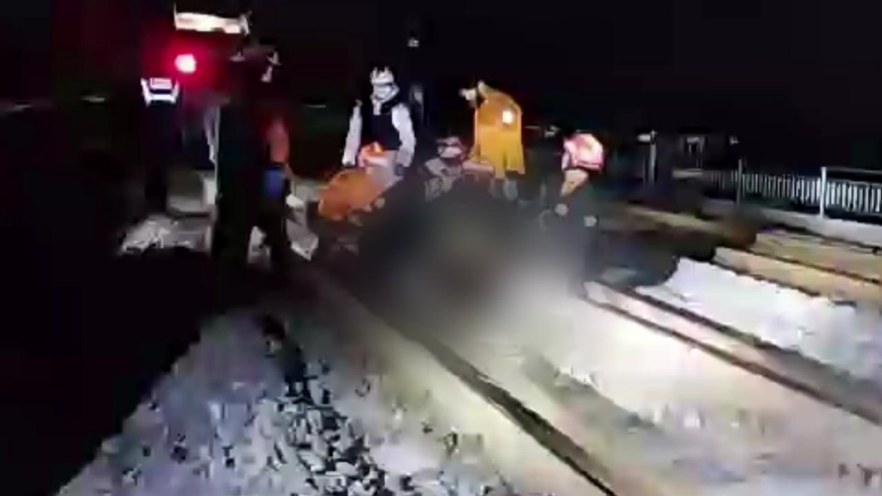 전남 여수 여천역에서 60대 남성 열차에 치여 숨져 / YTN