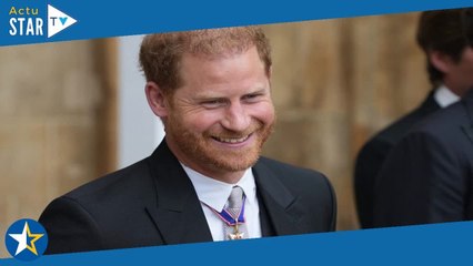 Prince Harry : ses fans crient au complot après son placement au couronnement de son père