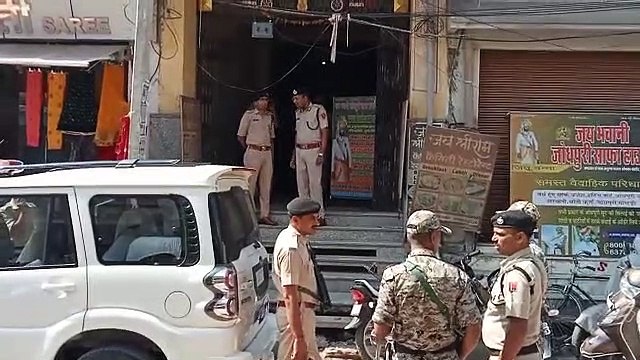 Video News:- ज्वैलर को धमकी देेने वाले आरोपियों ने यहां ली थी शरण, खेमका टॉवर पहुंची पुलिस