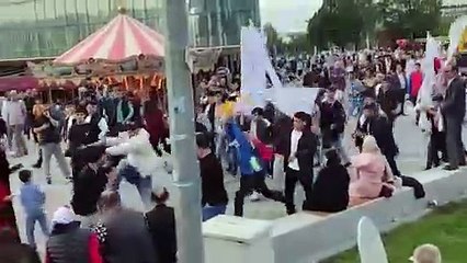 HDP'liler AK Partililere saldırdı! Resmen vandallık