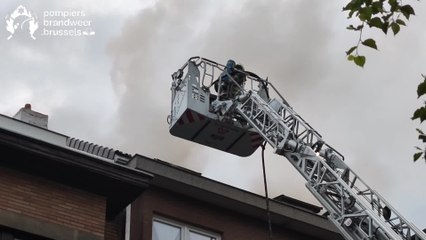 Feu d'appartement situé dans les combles d'une maison de 4 étages à Etterbeek