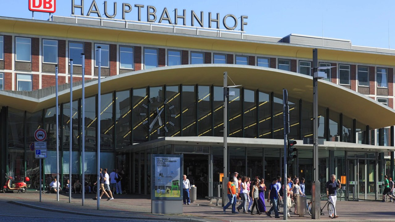 Bochumer Hauptbahnhof unerreichbar: Kabeldiebstahl legt Zugverkehr lahm