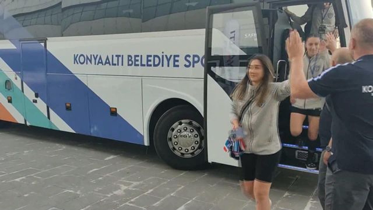 Konyaaltı Belediyesi SK Kadın Hentbol Takımı Avrupa Kupası'nı kazandı